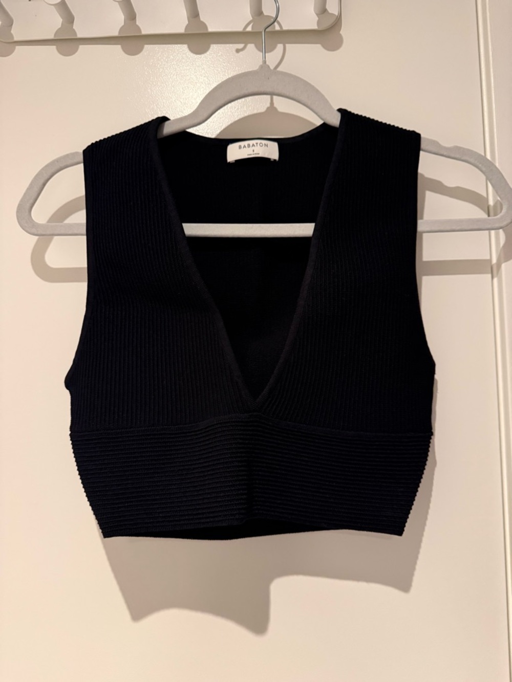 Babaton Black Sculpt Knit Deep V-Neck Cropped Tank